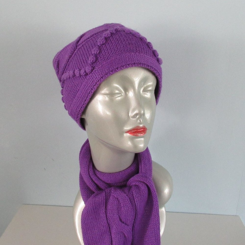 NILS Sportwear Wool Acrylic Set of Long Scarf and Beanie Hat Purple NEW